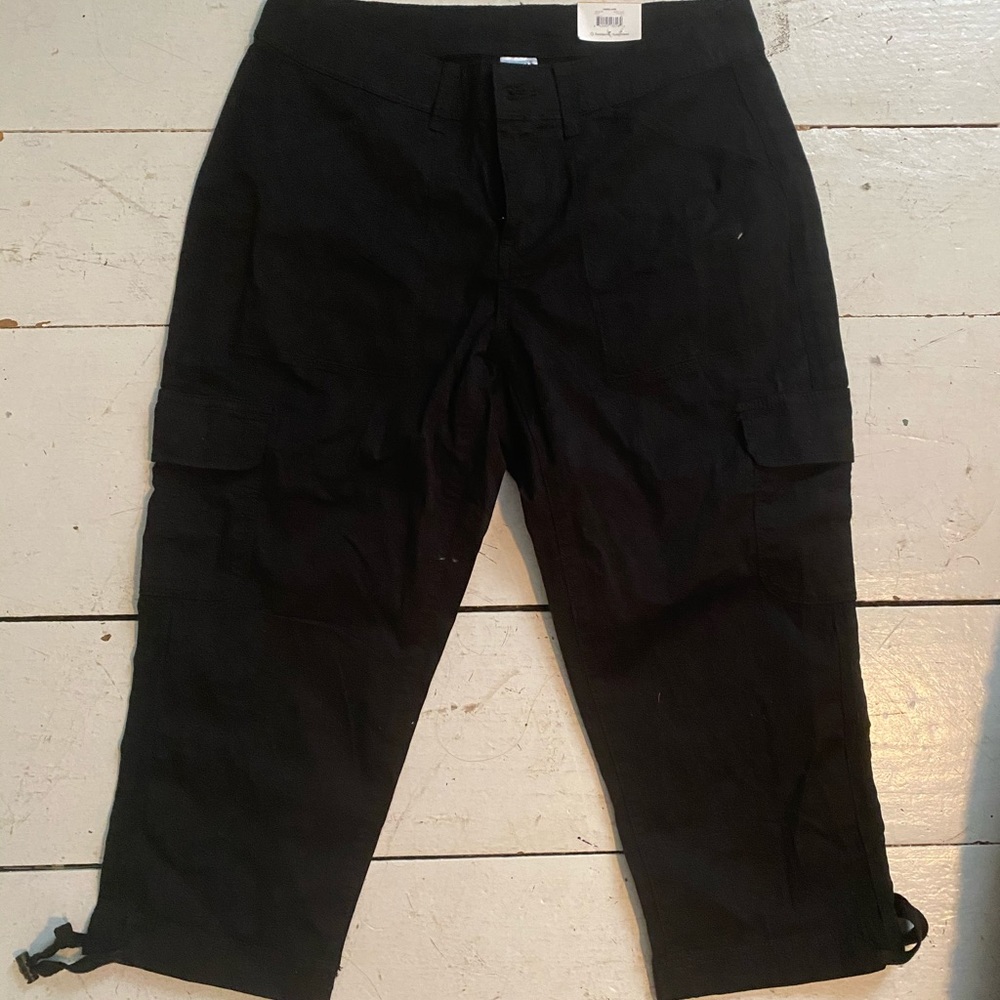 Cropped Cargo/ Capri Pants